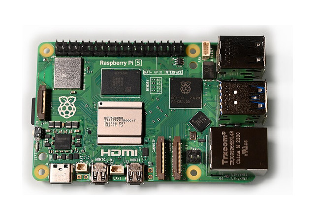 Raspberry Pi 5 Model B 8GB